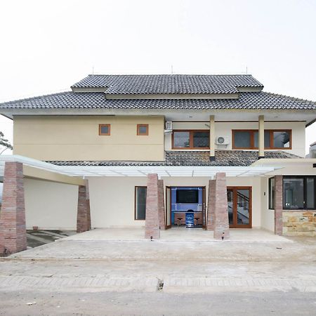 Reddoorz Plus At Panorama Villas Batu Batu  Exterior foto