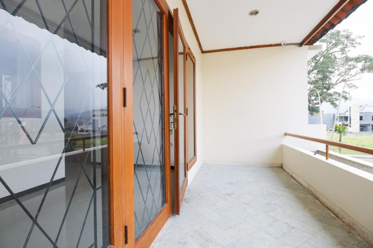 Reddoorz Plus At Panorama Villas Batu Batu  Exterior foto
