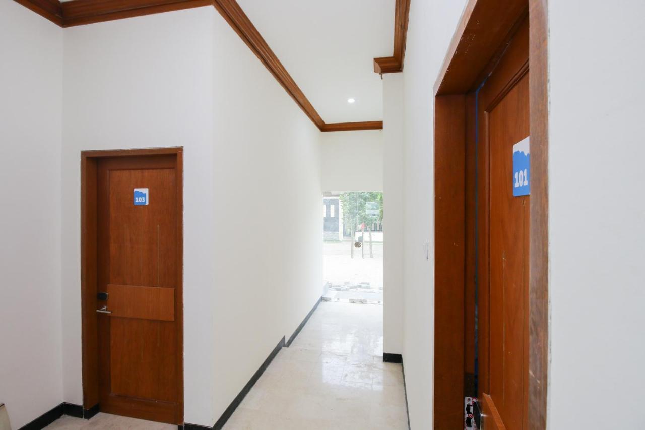 Reddoorz Plus At Panorama Villas Batu Batu  Exterior foto